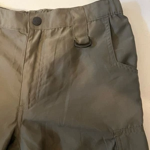 Top half of Boy Scout zip off shorts in army green. Perfect for outdoor play - Picture 1 of 6