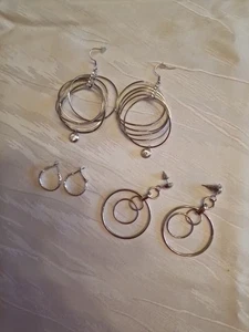 Ohrschmuck Metall Mond Creolen Stecker set konvolut Mode Schönheit Modeschmuck - Bild 1 von 1