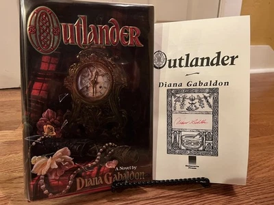 Diana Gabaldon - Outlander FLAT SIGNED BP 1st Edition 4th Printing Book 1 - 1991 - image 1 of 4