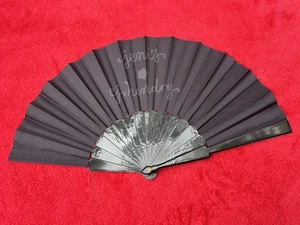 CJ Hendry x Jeni’s Ice cream OPAQUE Black FAN Exhibition Exclusive ART NYC 2025 - Bild 1 von 2