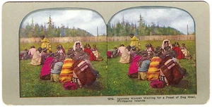 Stereoview INGORROTE MUJER COMER CARNE DE PERRO Filipinas - Imagen 1 de 2