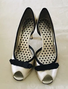 Anne Klein Dreams Women's Shoes Elegant Size 7. 5 M Gold/Black   Heel - Picture 1 of 13