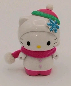 VTG 2001 Sanrio Bandai Hello Kitty Dream World 2" Winter Scarf Outfit Figure - Picture 1 of 8