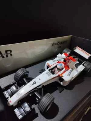 Minichamps 1:18 F1 Bar Honda 006 J.Button 100 040009 - Immagine 1 di 3