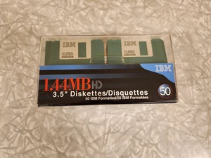 Sealed Box of 50 IBM Diskettes 1.44MB HD Floppy Discs 3.5" Rainbow in case - Afbeelding 1 van 5