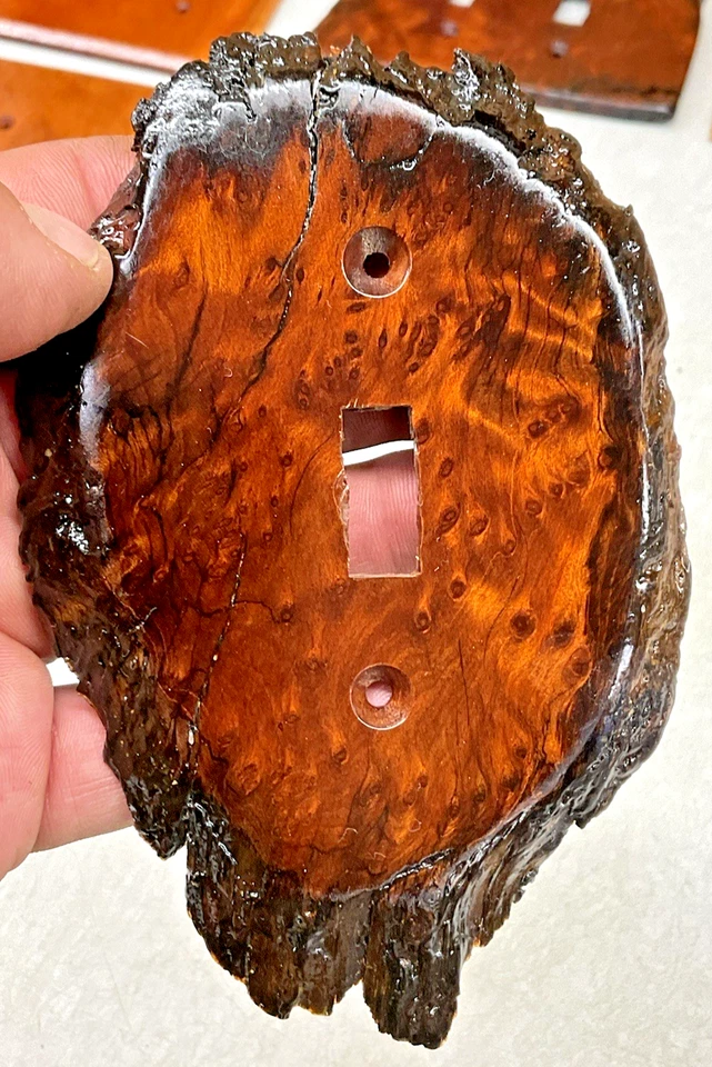 Precioso! Cubierta de placa de interruptor de palanca eléctrica de madera de burl de borde vivo vintage Q Foto 1 de 4