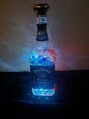 Lámpara/luz de whisky Jack Daniels Tennessee con energía solar Foto 1 de 4