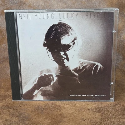 Lucky Thirteen by Neil Young (CD 1993 Geffen) Foto 1 de 4