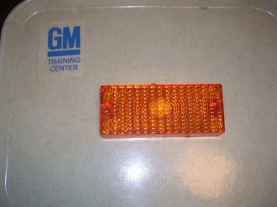 NOS 1969 1970 雪佛兰 C10 琥珀色转向信号镜头 原始设备制造商 5963155 — 第 1/2 张图片