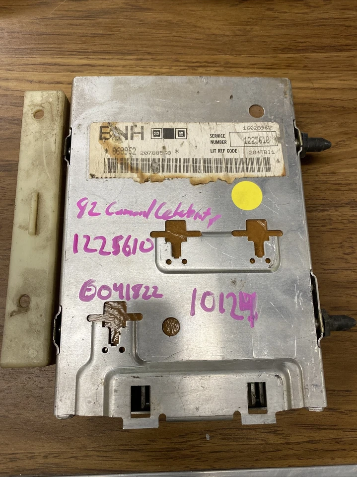 1982 Chevrolet Camaro Celebrity Engine Control Unit ECU 1225610 Module 929-7E3 - Image 1 of 1