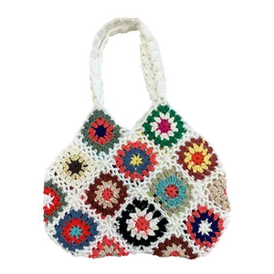Bolso de hombro de ganchillo Patchwork en multicolor y blanco - Imagen 1 de 5
