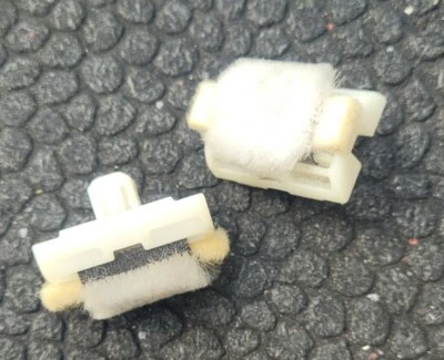 Infiniti G37S 2008-2013 cupé convertible puerta ventana vidrio fieltro guías OEM Foto 1 de 4