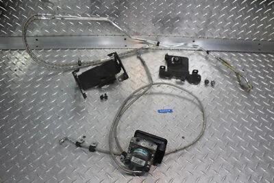 Módulo de unidad de bomba ABS Indian Scout 2016 con mangueras delanteras y traseras 2205610 Foto 1 de 4