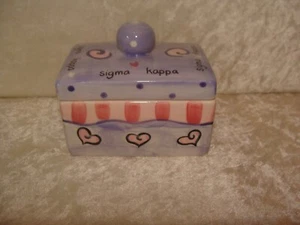 Signa Kappa Porcelain Keepsake Box ~ 2.75” x 3” ~VGC ~Alexandra & Co ~Thailand~ - Picture 1 of 7
