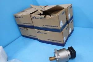 LS REDUCER HSS0902B-050KP Rapporto 1/50, 1pz, Spedizione Celere Gratuita - Foto 1 di 7