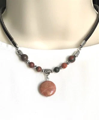 Collar con cuentas colgante de jaspe de piedras preciosas naturales Fengshui Chakra EE. UU. Foto 1 de 2