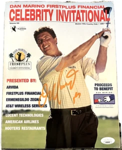 Revista Dan Marino Autografiada 1999 Celebrity Invitational Certificado de Autenticidad JSA NFL HOF QB - Imagen 1 de 3