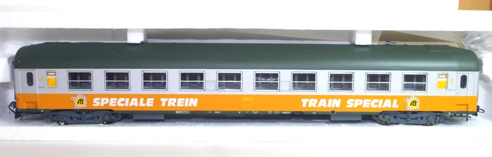 ROCO Réf: 44622.1 Voiture UIC Train spécial FTS B9c9x BO (772) - Photo 1/1