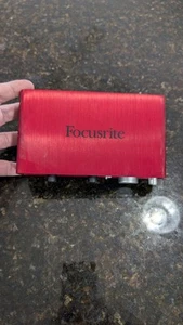 Focusrite Scarlett 2i2 interfaccia di registrazione audio USB solo dispositivo - Foto 1 di 6