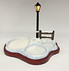 2000 WDCC  PLUTO'S CHRISTMAS TREE LAMP POST BASE ONLY NO BOX, FIGURES OR COA - Picture 1 of 12