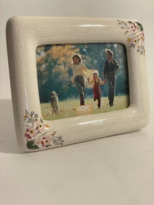 5.5 x 3.5 Vintage Floral California Ceramic Frame Company Photo Frame - USA Made - Picture 1 of 7