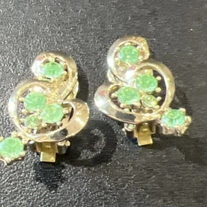 vintage rhinestone clip on earrings - Picture 1 of 10