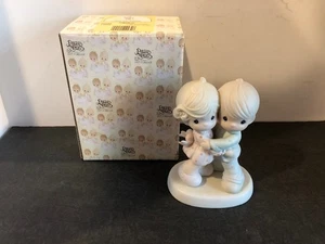 Precious Moments Hug One Another 1990 521299 Original Box - Picture 1 of 7
