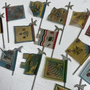 ORIGINAL VINTAGE RETRO Medieval Viking Flag Pennant Model Figure Part Toy - Picture 1 of 5