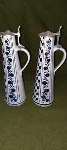 2x Dekorative  Kanne / Krug mit Zinndeckel, Handarbeit Vintage in blau weiß - Bild 1 von 4