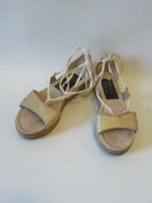 WOMENS MARC JACOBS GOLD CREAM SANDALS SZ EUR/37 US 7 * - Image 1 of 4