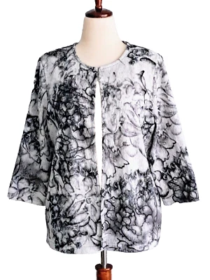 Chico’s Easywear Jacket Size 2 M L Gray White Abstract Print Artsy Open Front  - Image 1 of 3