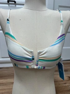 Top bikini O'Neil Junior a righe Doheny a righe più taglie prezzo al pubblico consigliato $49,50 - Foto 1 di 10