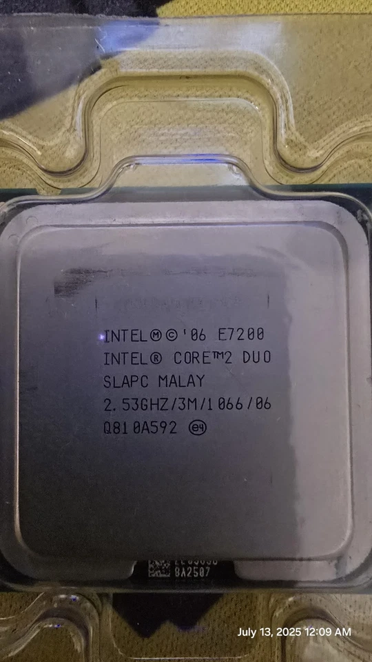 INTEL '06 E7200 INTEL CORE 2 DUO CPU - Image 1 of 3