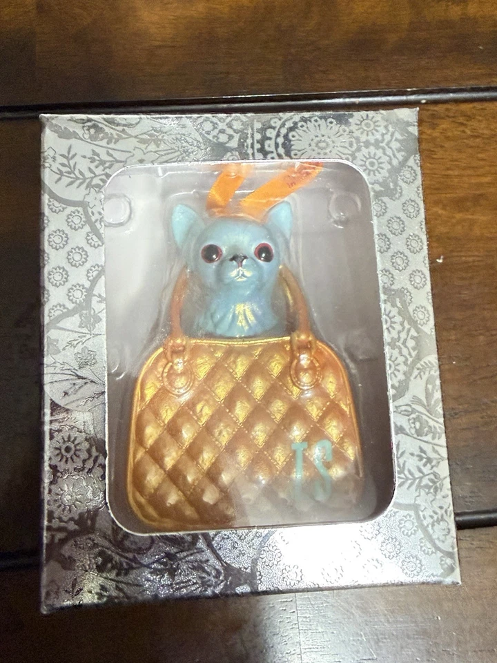 TOY CHIHUAHUA BARKING AT ME FROM A TINY PURSE ORNAMENT Taylor Swift - Image 1 of 1