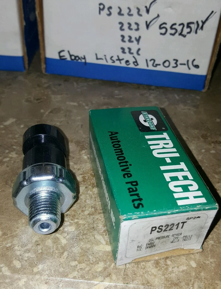 standard genuine parts oil pressure switch  part # ps-221t - image 1 of 1