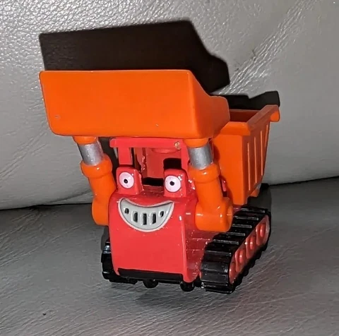 Bob The Builder Muck the Orange Bulldozer Diecast Vehicle Learning Curve 2004 Cover