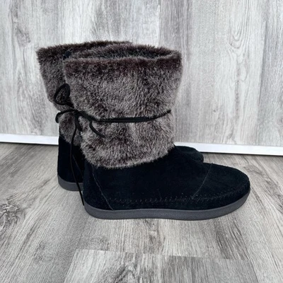 TOMS Nepal Black Suede Faux Fur Ankle Winter Boots Womens 8.5  Boho Tribal - Image 1 of 4