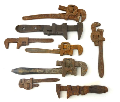 Mixed Lot Vintage Used Rusted Monkey Pipe Wrenches Stillson Unbranded Hand Tools - Image 1 of 4