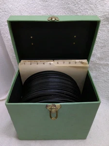 1970's & 1980's 45rpm Records and Record Case #3 - Bild 1 von 6