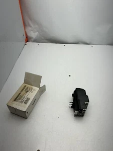 TELEMECANIQUE LR2 D1305 Thermal Overload Relay for Motor 5 Amp 750V CLASS 10A - Picture 1 of 7