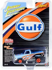 Johnny Lightning 1980 Chevy Silverado Pick Up Truck 1:64 Gulf Zinger JLCP7370-4B - Picture 1 of 3
