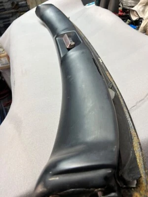 Cabezal delantero convertible Geo Metro con pestillos Foto 1 de 4