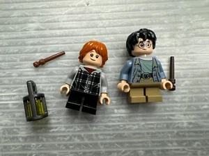 LEGO HARRY POTTER MINIFIGURE LOT Ron Weasley Plaid & Harry sand blue JACKET - Picture 1 of 9