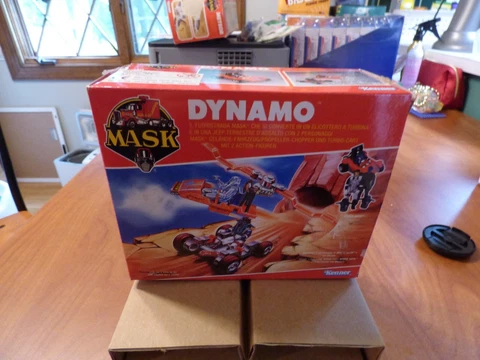 MASK Kenner Dynamo complete w/box, insert, bombs, Sato X2 w/masks Cover