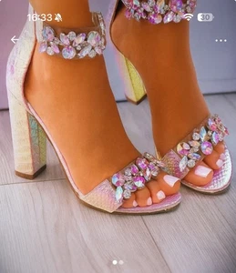 Glamour Sandalen mit Absatz – Größe 39 👠✨ - Bild 1 von 1