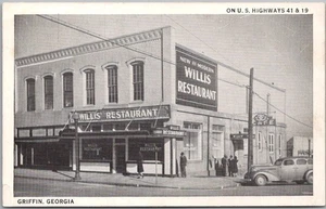 Vintage GRIFFIN, Georgia Postcard WILLIS RESTAURANT Street View / 1940 Cancel - Picture 1 of 2