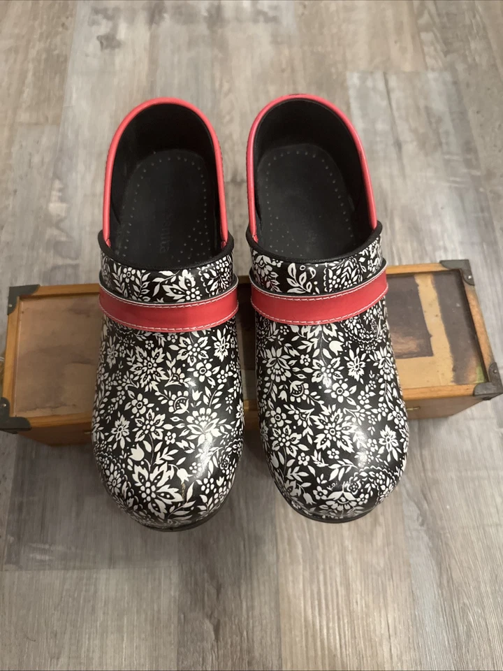 Koi Sanita Clogs Black/White Floral & Pink Strap/Trim Women’s Size EU 39 US 8.5  - Image 1 of 4