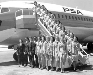 1970er Jahre PACIFIC SOUTHWEST AIRLINE STEWARDESS Attendant Retro Poster Foto 11x17 - Bild 1 von 1