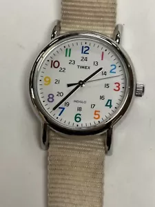 Timex Classic Fun Colors weißes Zifferblatt Nylonband Quarz Herrenuhr T2N837 REPARATUR - Bild 1 von 8