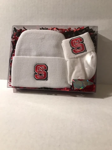 NC State Wolfpack Newborn Baby Knit Cap and Socks Set Cover